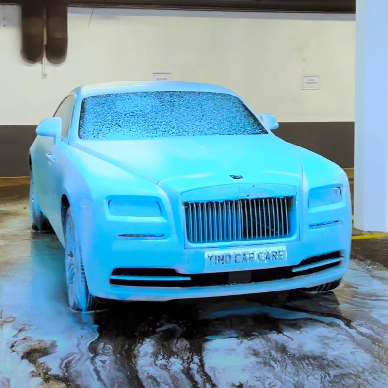 Tino Blue Snow Foam – Bright Blue Coloured Pre-Wash Foam for a Safe and Effective Dirt Removal 3