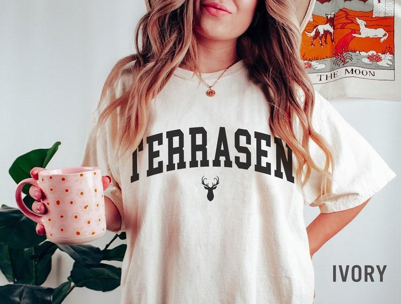 SJM- Terrasen Shirt, Throne of Glass T-shirt, Reading lover gift, Book Lover t-shirt, Bookworm, gifts for book lover 0