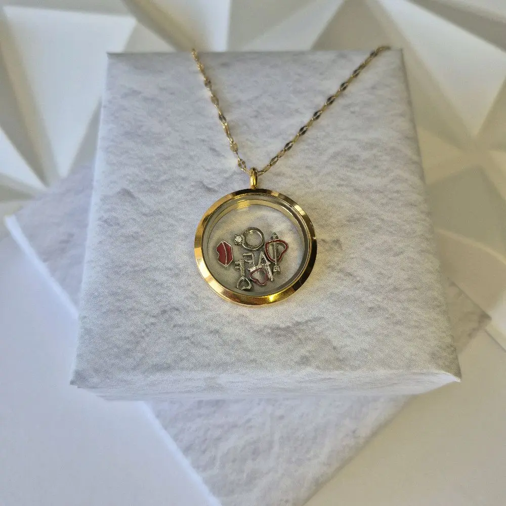 Floating charm locket
