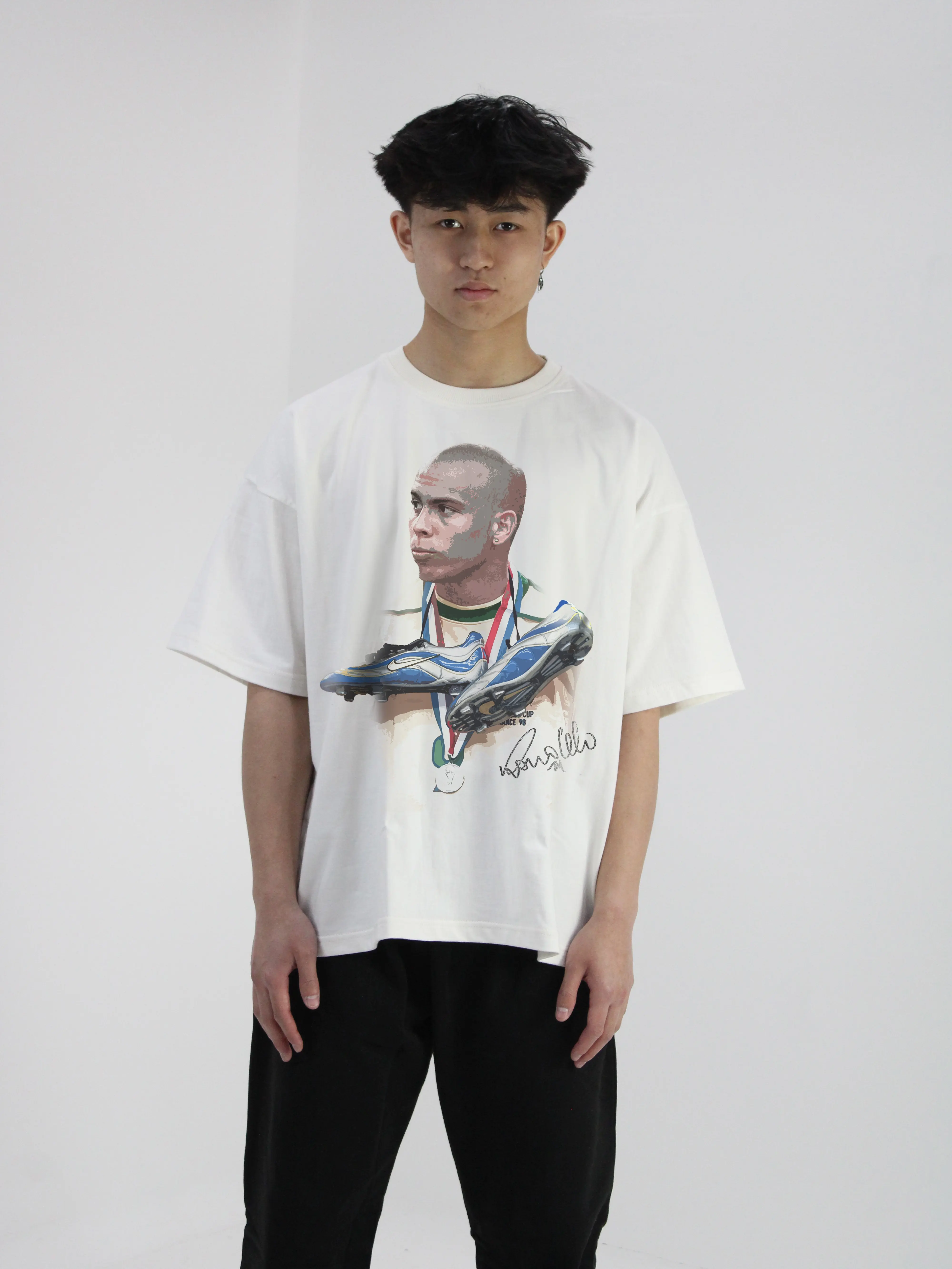 R9 Brazillian Ronaldo world cup winner white graphic t-shirt - 100% cotton crew neck t-shirt, Unisex t-shirt Streetwear Casual Menswear Stylish Top Underwear Tshirt Crewneck