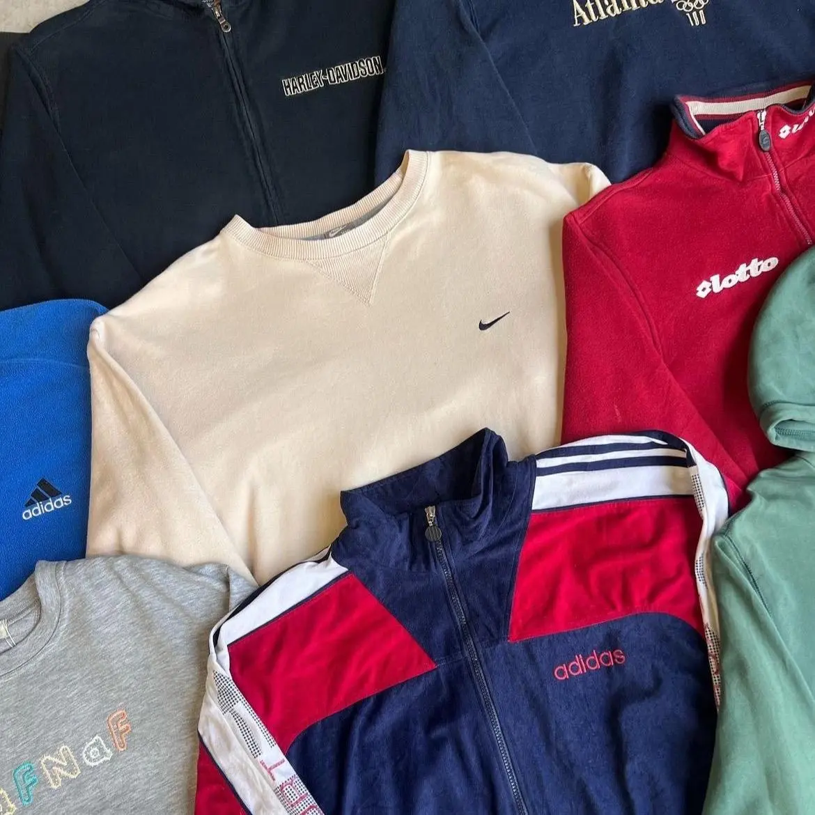 Mystery Box- Preowned Vintage Hoodie, Sweatshirt & Fleece - 1 Piece- Retro, Menswear, Womenswear, Pullover, Crewneck, Sweaters, Long Sleeve, Casual, Branded, Pro Sport