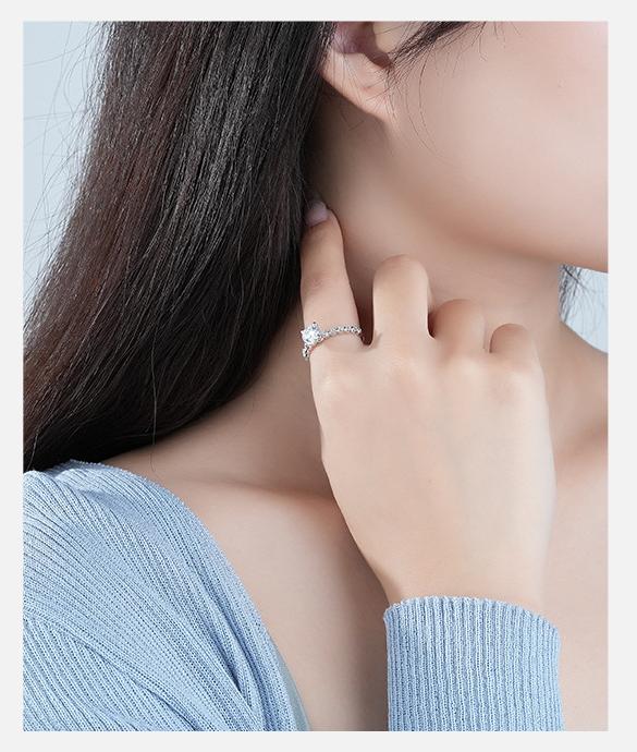 Product Introduction of 【#124】925 Sterling Silver Four Claw 1CT Moissanite Ring 5