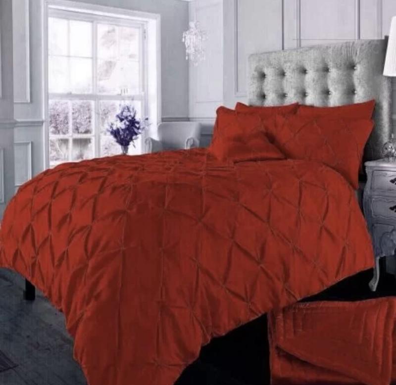 Product Introduction of Alexander duvet covers for bedding Alexander PinTuck Quilt Duvet Cover with Matching Pillow Case Reversible Comfortable Bedding Set Home Decor 5