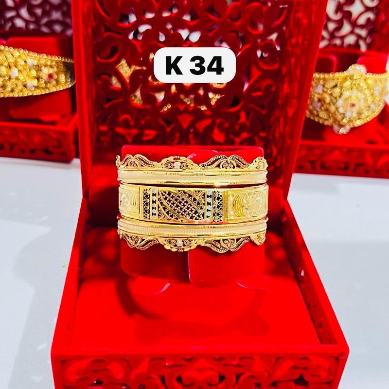 Original gold plated 3 bangles of Kara set with lacker colour polish. 7