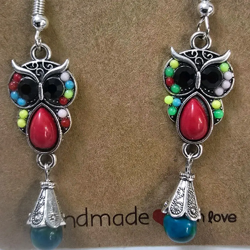 cute owl earrings, hand made in thre UK with torqouise and blaxk onyx gem stones, birthday gifts, Valentine's gifts, gifts for her, wedding gifts, unique and unusual