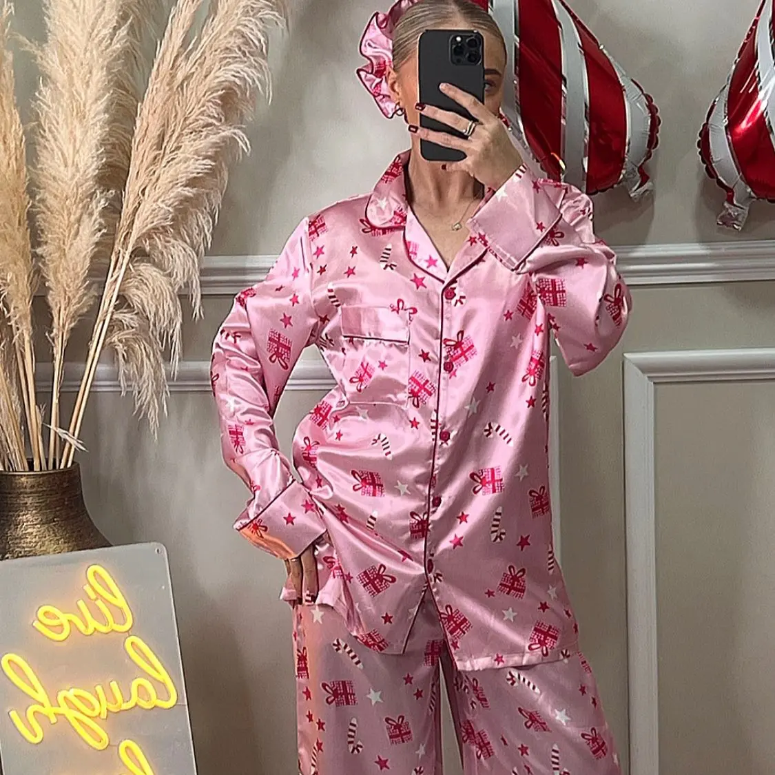 VICTORIAROSE Present X candy cane cozy pjs & VR xxl scrunchie UK 6 -26