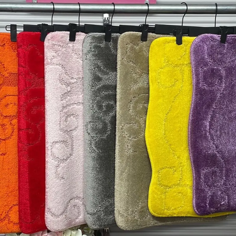 Luxury Soft Plush Bath Mats – Elegant & Absorbent 0