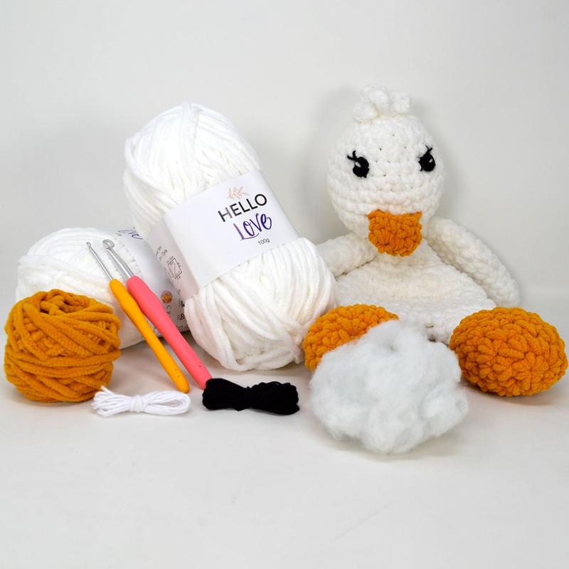 Stan Can - Snuggle Buddies - Dotty Duck | DIY Amigurumi Crochet Kit 3