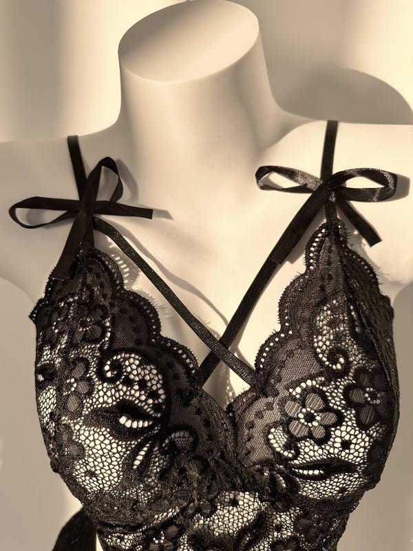 POP LINGERIE Sexy Lace 3-Piece Set with Garter Comfortable Womenswear Polyester Fabric Underwear 3