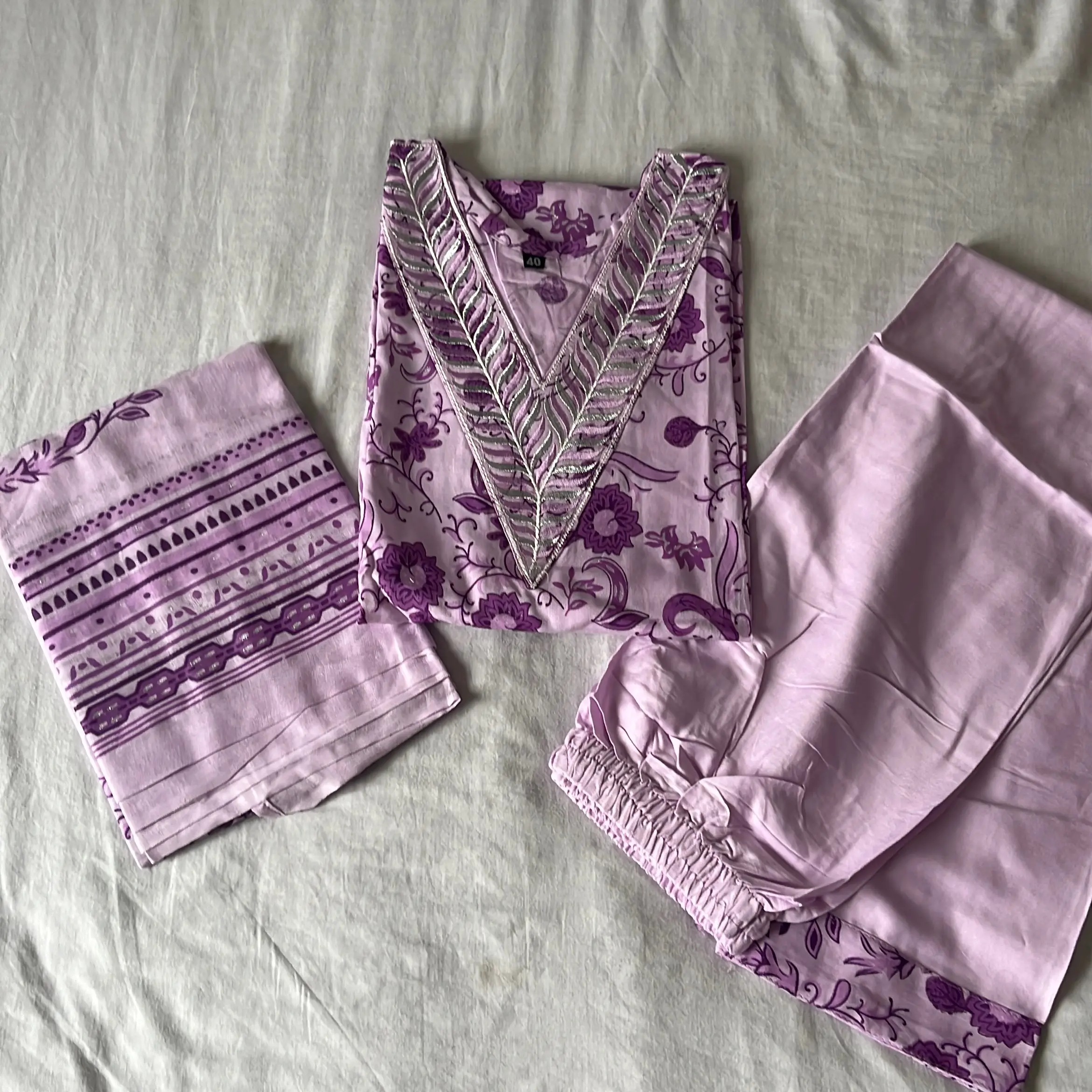 V neck Kurta set in lavender
