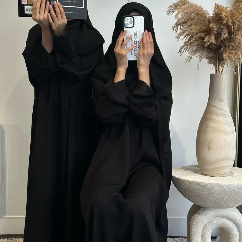 Junior Girls Abaya 2