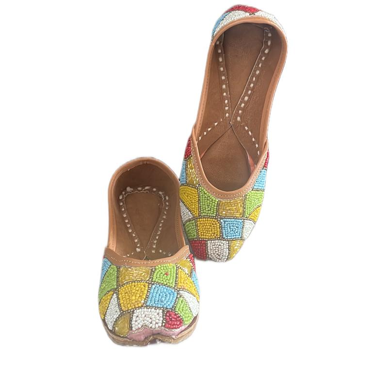 Women’s traditional Punjabi jutti multicoloured design 0