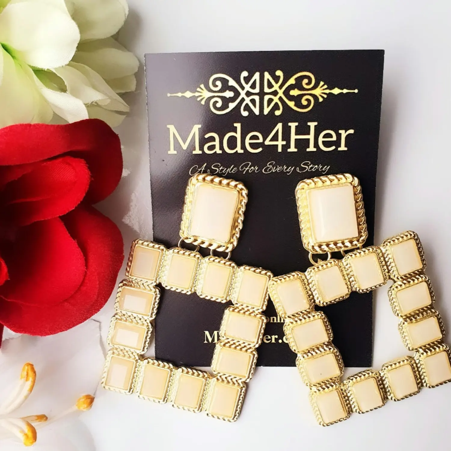 White Bueno Earrings
