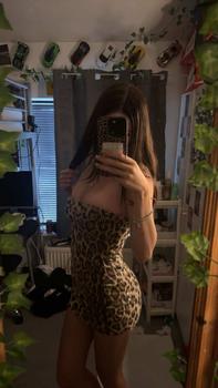 Product Review of Christmas Gift Women's Leopard Print Backless Cami Dress, Summer Dresses 2024, Street Fashion Spaghetti Strap Sequins Mini Dress for Party Club Dating Wear, Dresses for Women, Ladies Dresses Valentine's Day, gift from 𝓬**𝓪 1