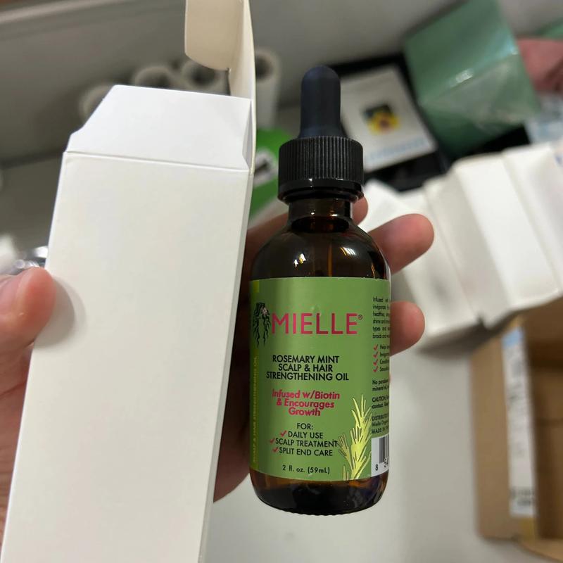 Mielle Rosemary Mint Scalp & Hair Strengthening Oil, hair oil, rosemary oil hair, viral hair oil, hair oil growth, rosemary oil hair, hair oil growth thicker hair, hair oil treatments, hair care products, viral hair care Haircare Hydrate Smooth 7