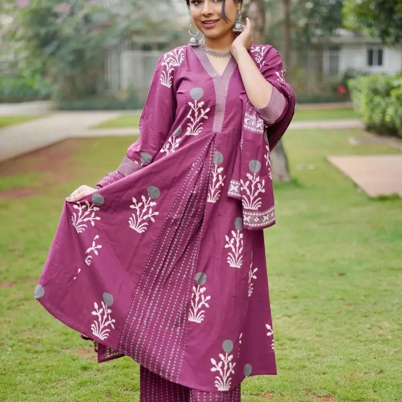 A line kurta set with embroidered work on neck and sleeve. pakistani outfits 0