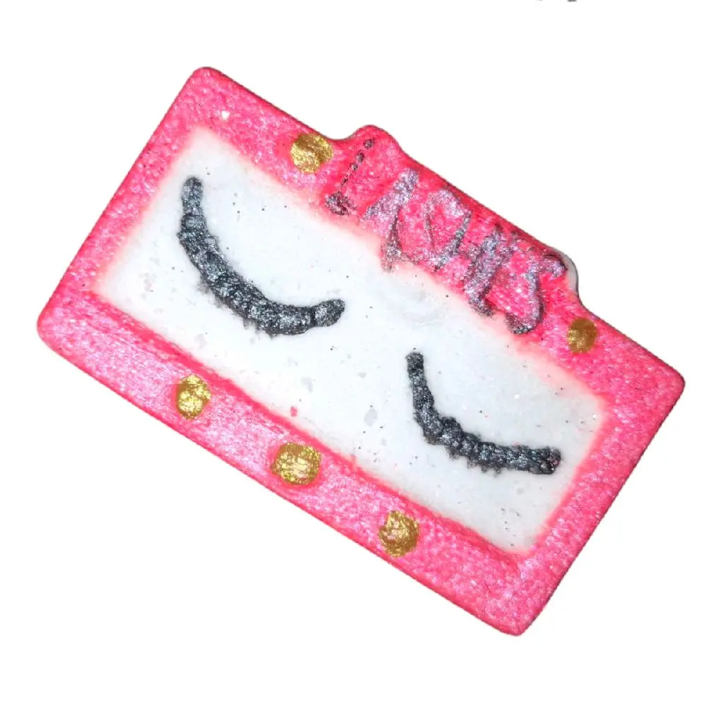 Lashes Bath Bomb scented in snow angel