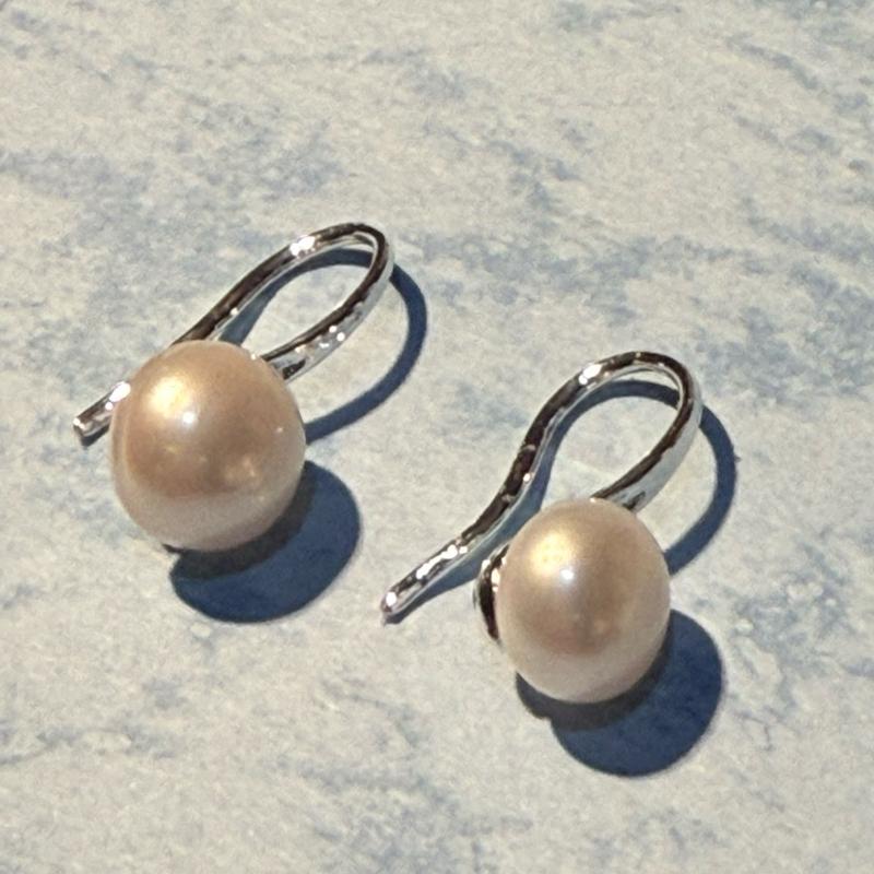 Pearl Drop Earrings - Perfect for Any Occasion 2
