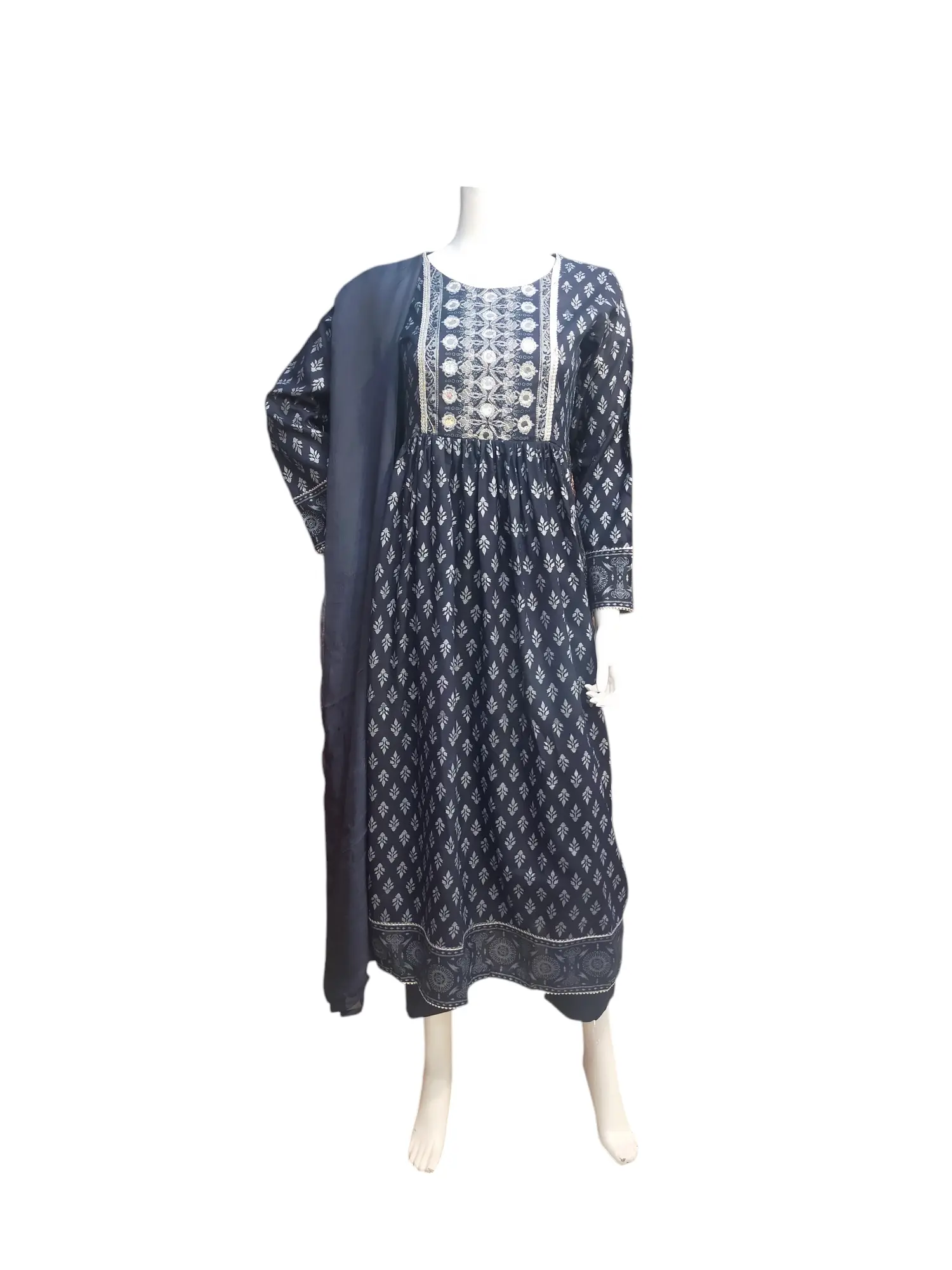 3 piece suit dhannak material with naira cut, trouser and chiffon dupatta