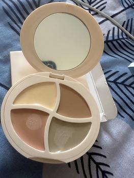 Product Review of Multi-purpose Long Lasting 4 Color Concealer, Versatile Hydrating Concealer Palette for Contouring, Acne Marks Dark Spots Covering from Z**n ** 0