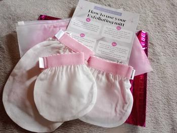 Product Review of Silk exfoliating mitt Tan Accessories exfoliatingmitt exfoliatingglove from D**n L** ** 1