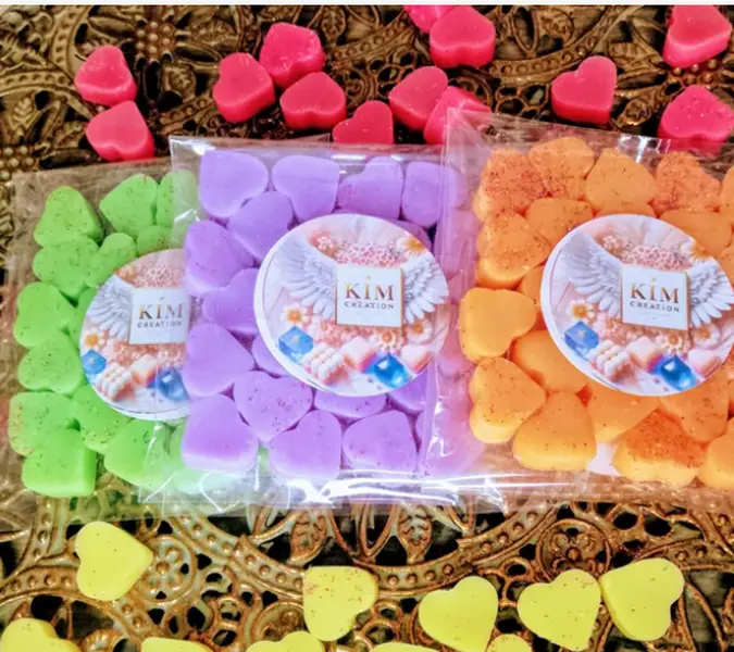 Cute Bag of 25 Wax Melt Hears