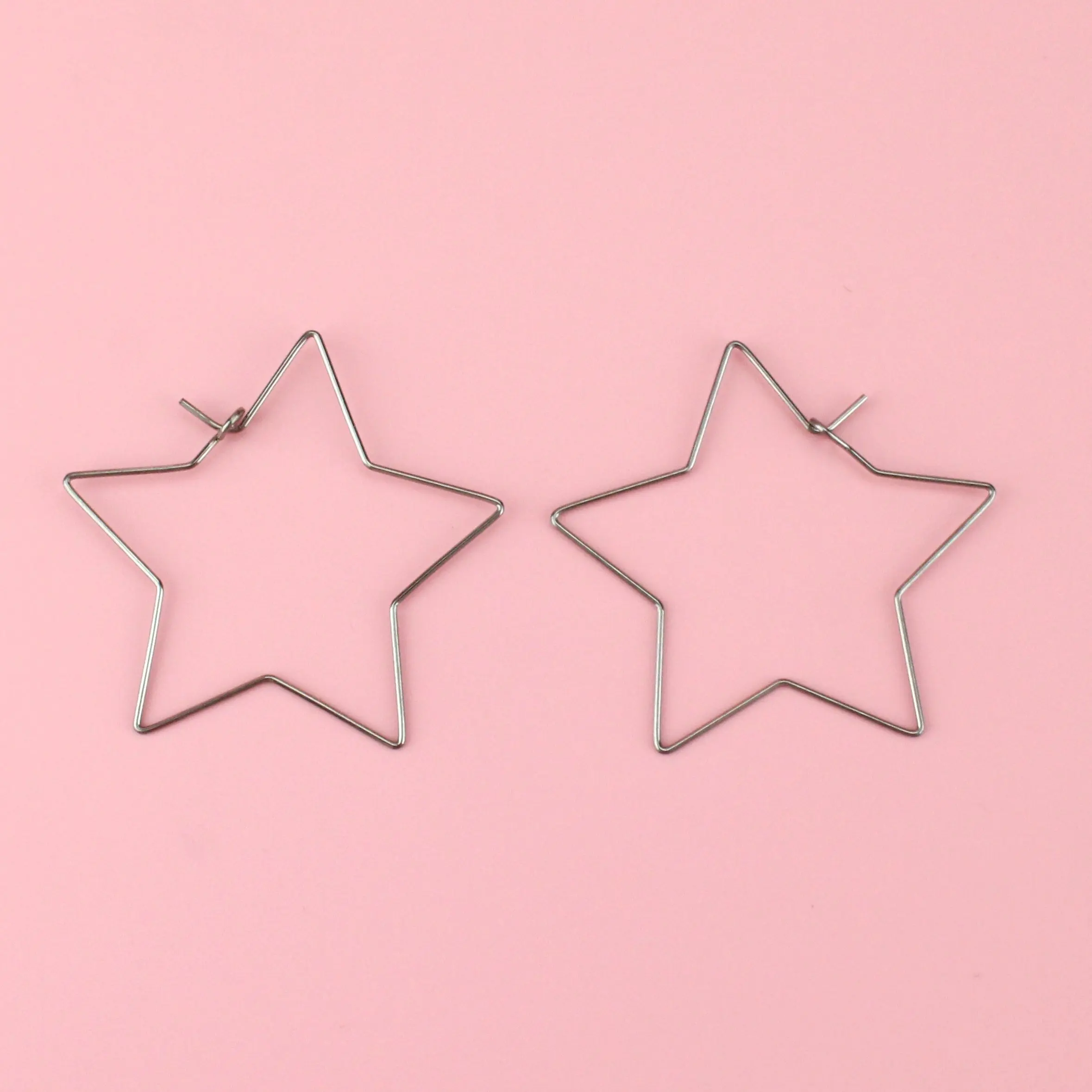 Large Star Wire Hoop Earrings