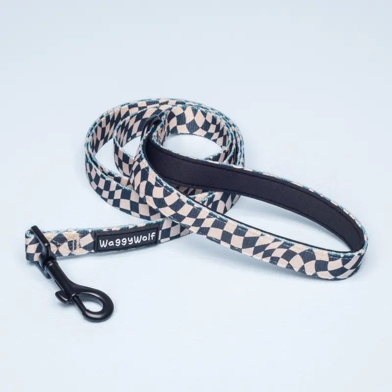 Wavy checkerboard dog lead 0