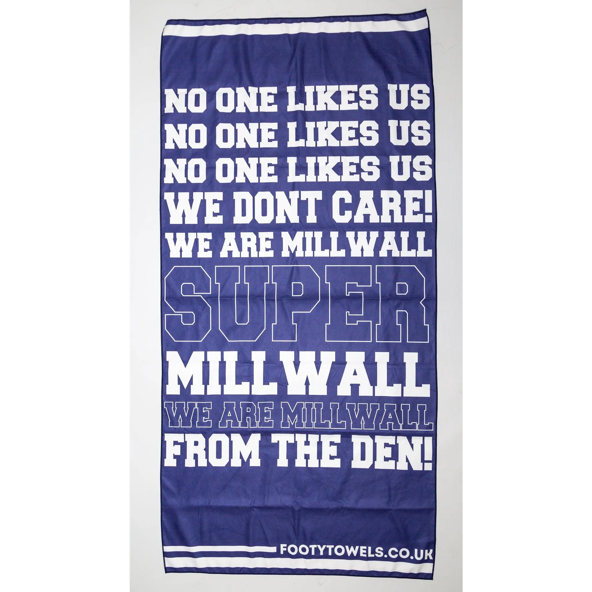 Millwall - No one likes us Microfibre beach towel, perfect for a day at the pool or beach