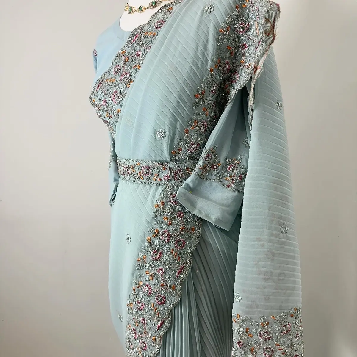 P R I Y A SARI // Pastel Sari // Sari comes with detachable belt // Summer Sari Summer wedding attire Long Sleeve
