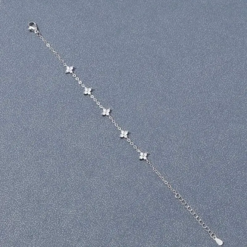 Silver Clover Diamanté Stainless Steel Bracelet 1