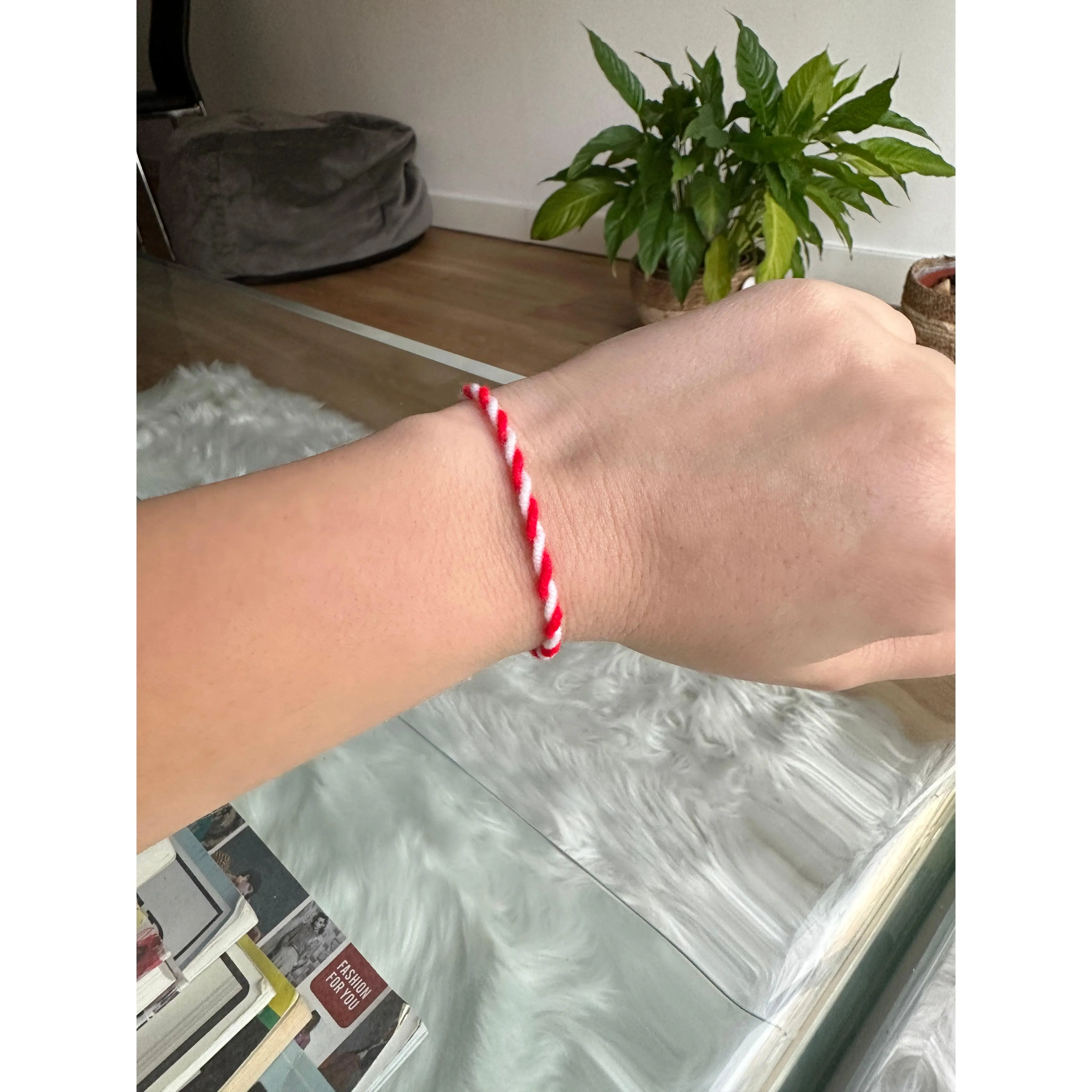 March bracelet / Martenitza