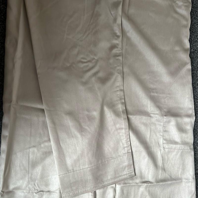 Omani round neck shiny thobe 5