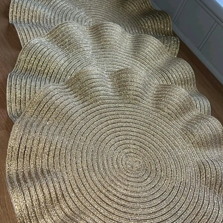 Set of 3 Dubai table placemats fluttred edge