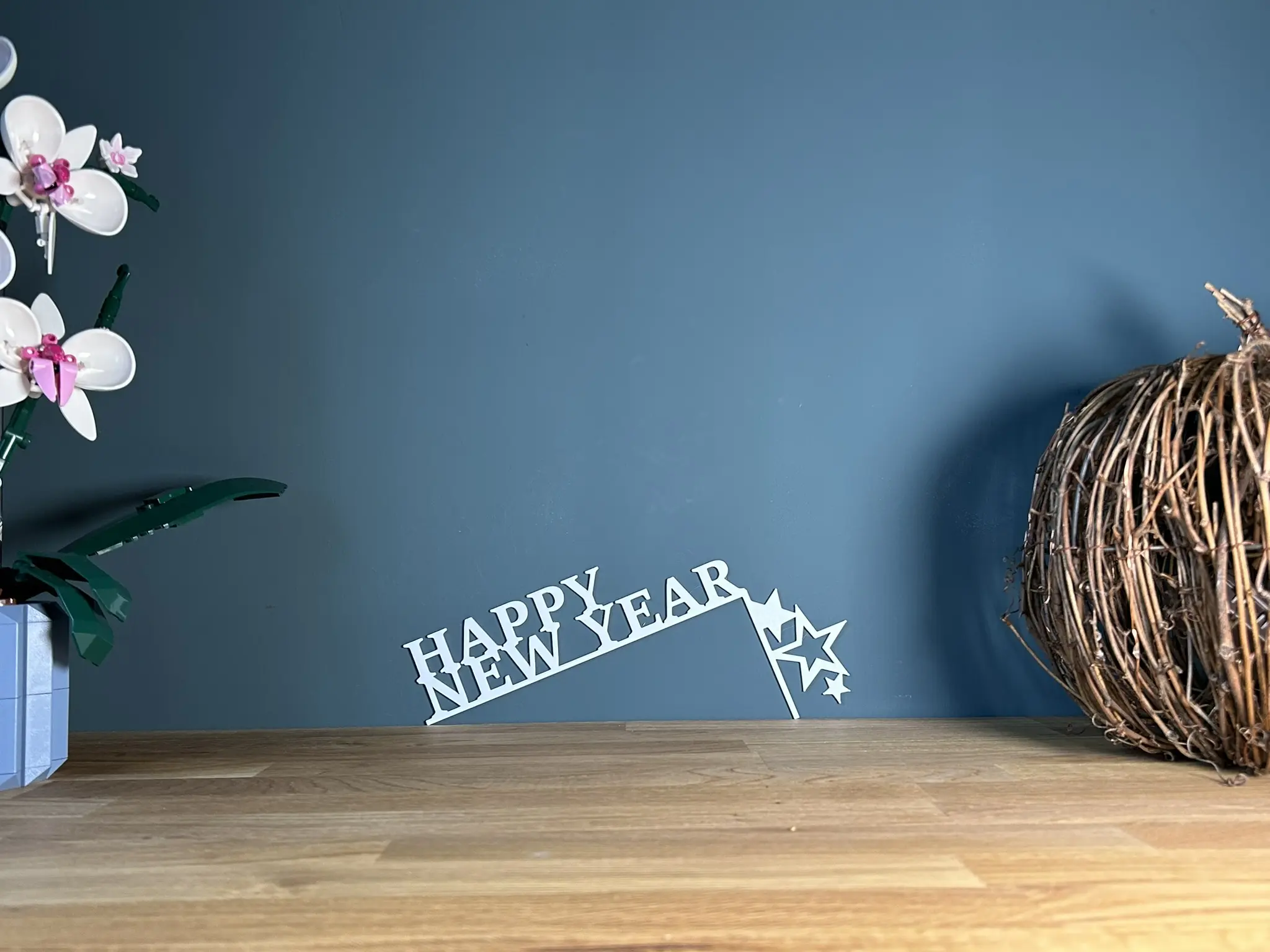 Festive New Year Door Frame Accent - 3D-Printed 'Happy New Year' Door Corner Decor with Stars - Hanging Ornaments Decoration Gift Lightweight Room