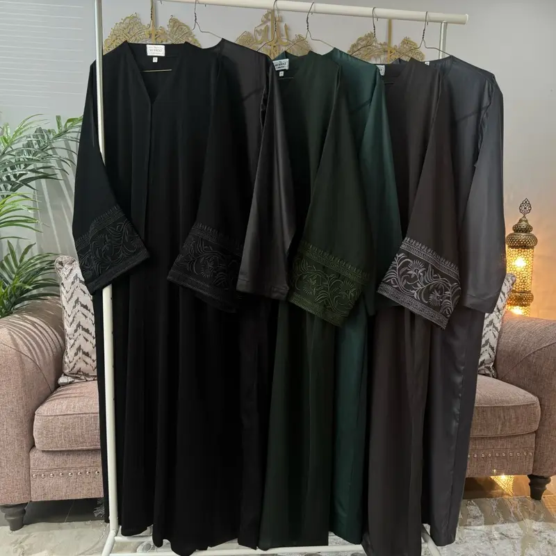 Embroidery Matching Abaya and Thobe for Ramadan 1
