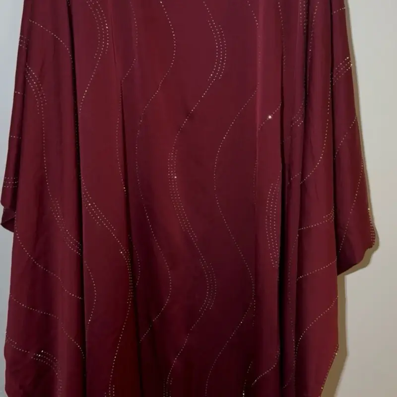 Diamond patterned abaya
