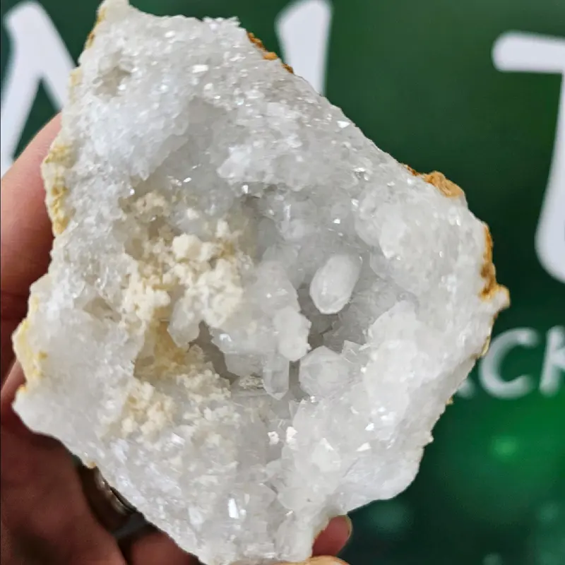 Uncracked Quartz Geodes Natural Crystal 2
