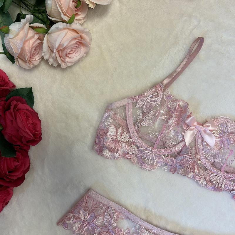 Liliosa Lingerie Jolie High Quality Lace 3 Piece Lingerie Set - (Bra adjustable - garter adjustable + Elasticated Pants) Comfortable Everyday Womenswear, Satin Bow Detail, Underwired bra, Luxury Floral Embroidered Outfit, Belt Love Outfits 1