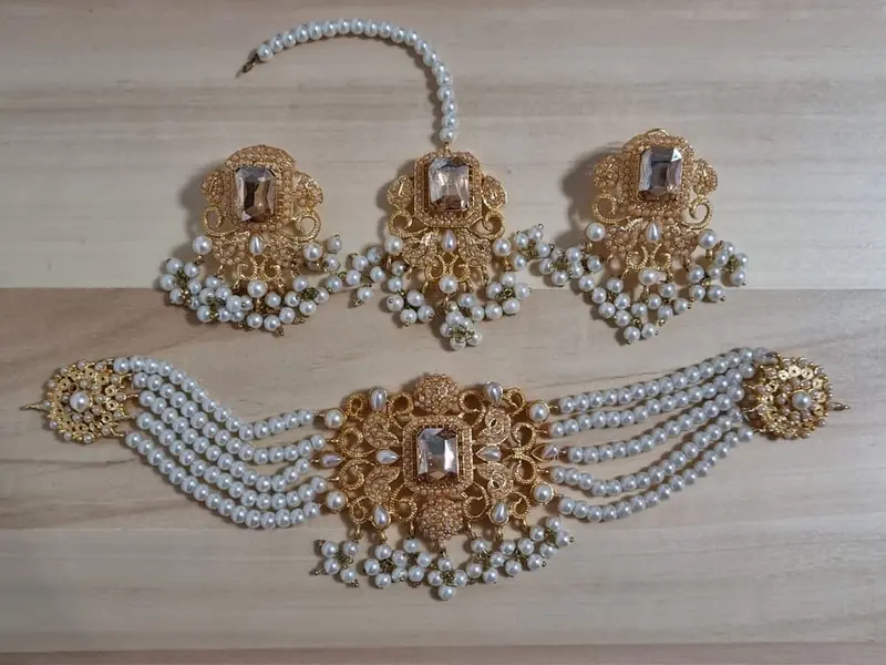 White Pearls Choker Set with Earring and Tikka 4