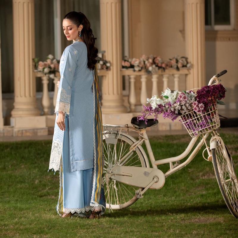 Embroidered cambric cotton 3 pc dress - Heera’s Collection 1