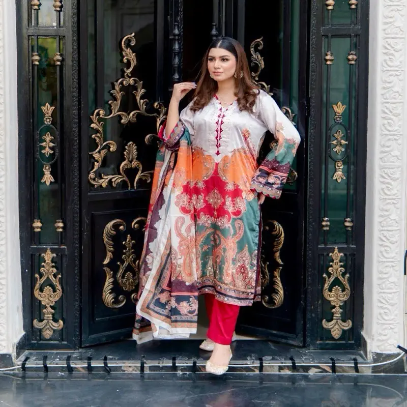 Lulusar Master copy 3pc embroidered Shamoz Silk dress.