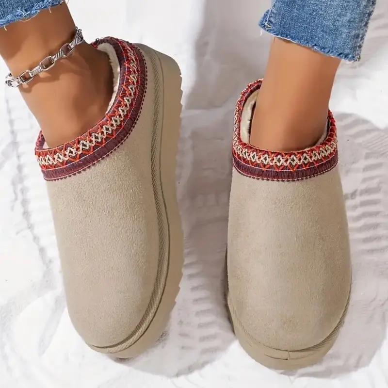 Autumn Winter Warm Suede Braided Outdoor W Slippers Fashion Genuine Leather Fluffy Fur Lining Shoes for Autumn Winter Flat Sole and Platform Sole 2 Styles Optional Women's Autumn Winter Warm Suede Braided Outdoor Slippers with Fluffy Fur Lining - Girl gif 7