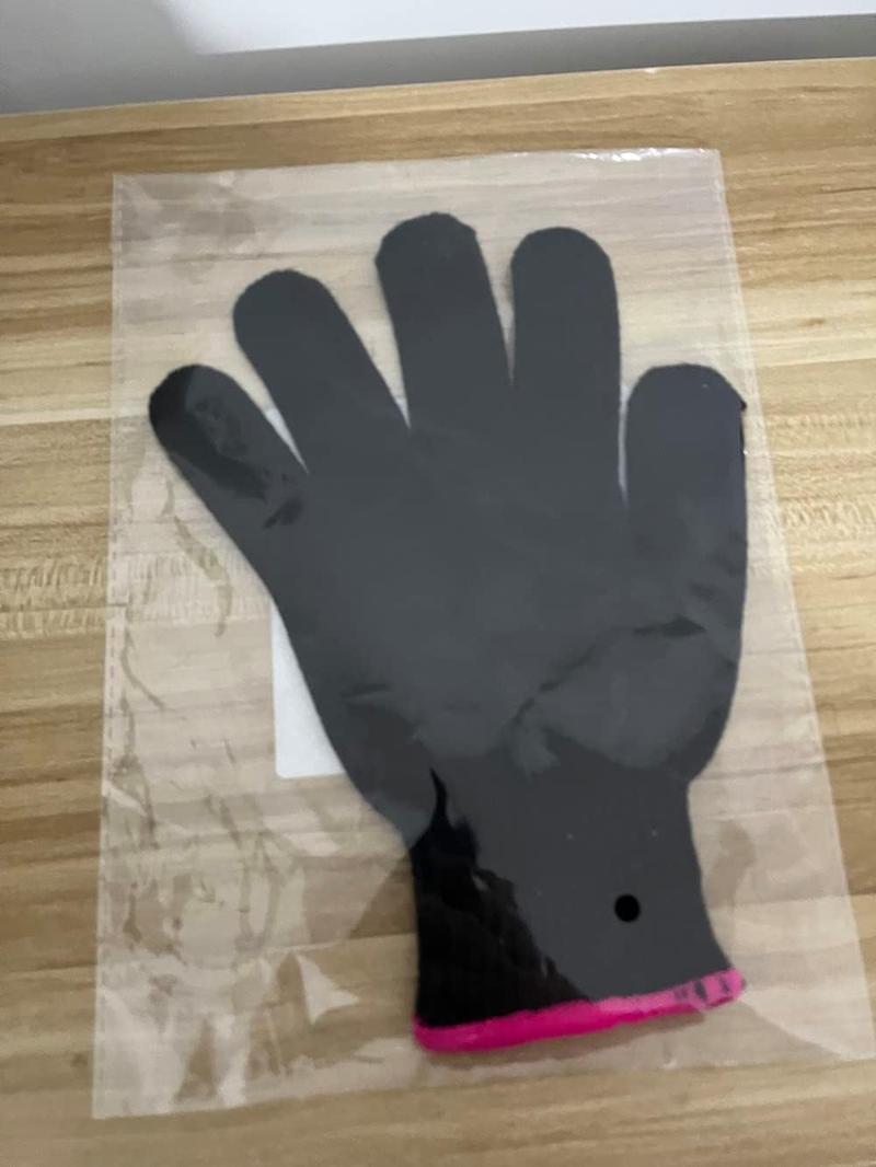 Product Introduction of Professional Heat Resistant Glove for Hair Styling Heat Blocking for Curling, Flat Iron and Curling Wand Suitable for Left and Right Hands, 1 Piece, Pink Edge Haircare Heatless 4