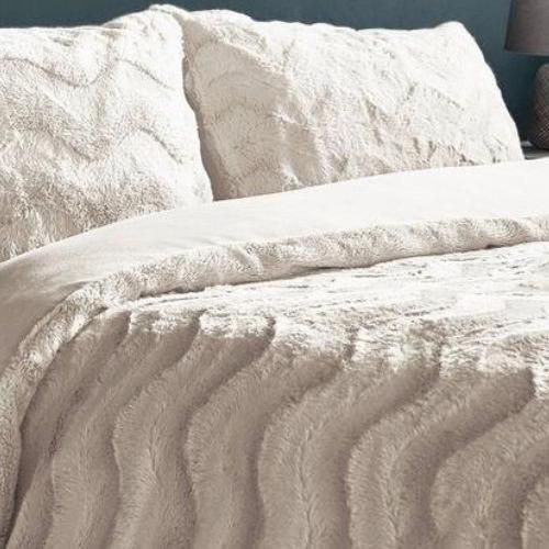 Silent night faux fur duvet set *Soft touch *Fleecy feel *No ironing *Cosy *Teddy bedding double 3