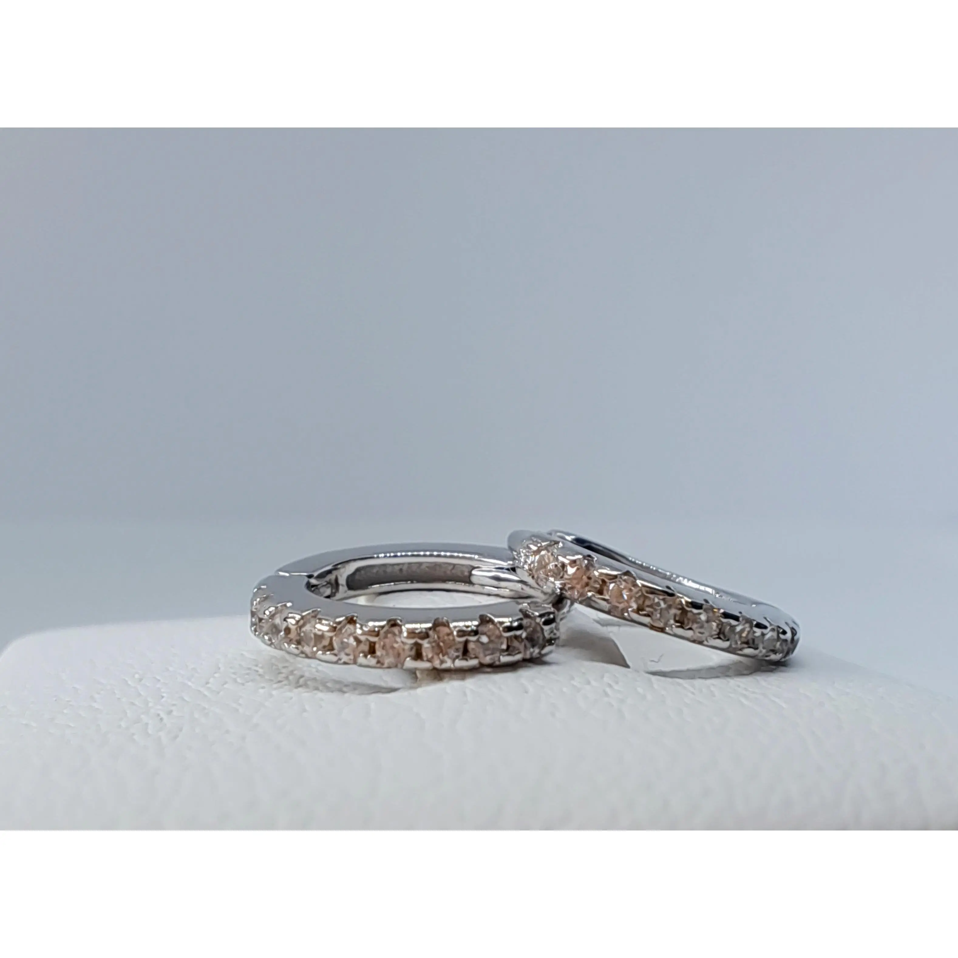 Small hoops-earrings