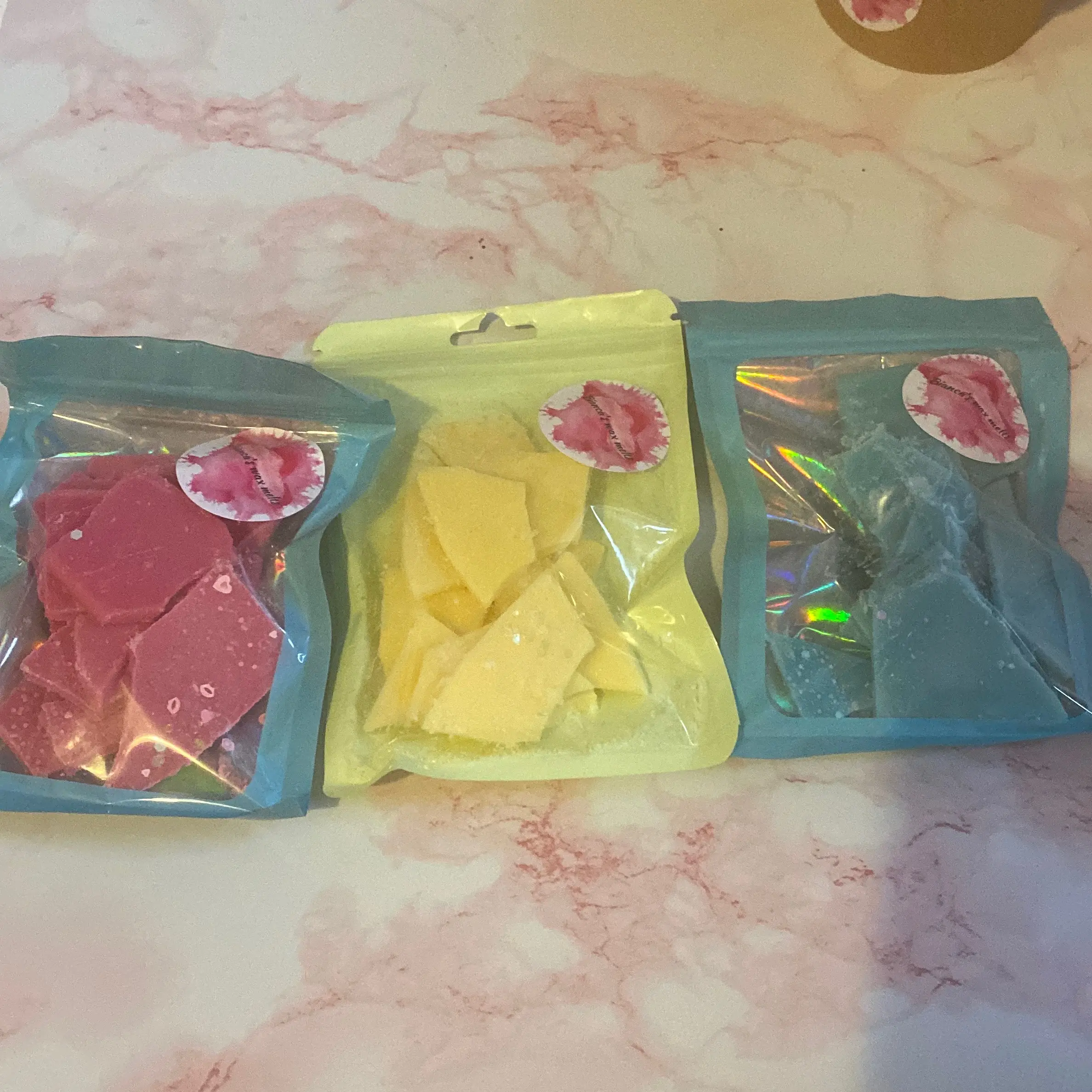 Wax melt brittle
