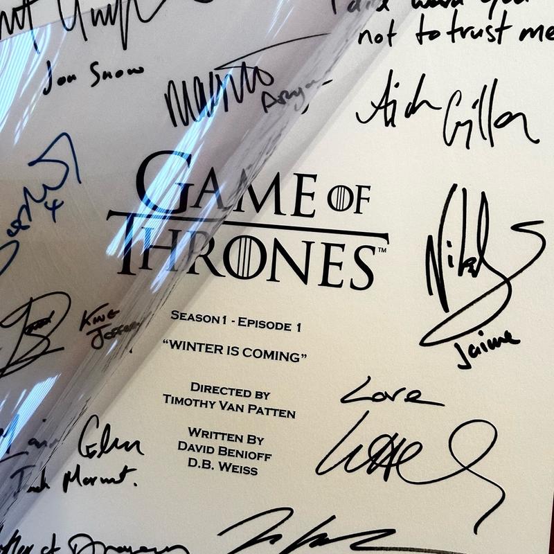 GAME OF THRONES SCRIPT WITH BEAUTIFUL PRINTED AUTOGRAPHS 2