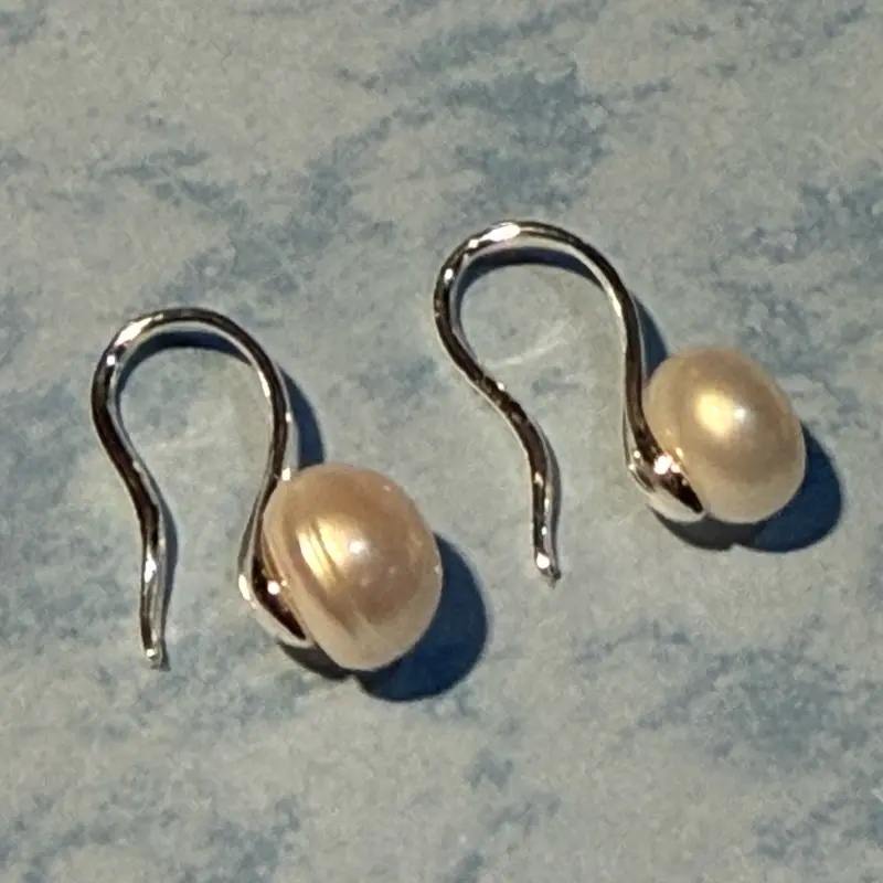 Pearl Drop Earrings - Perfect for Any Occasion 4