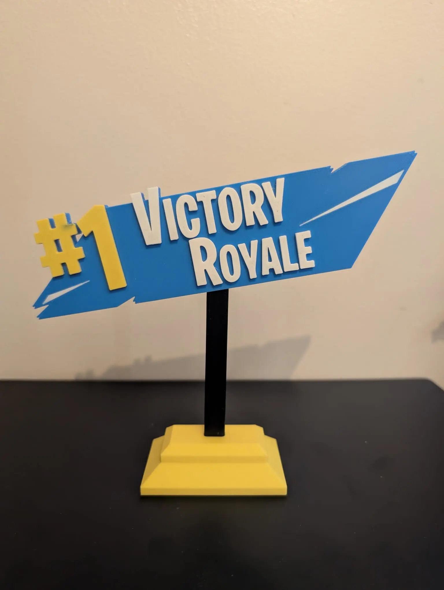 *NEW IMPROVED *Fortnite Victory Royale Plaque, High Quality Large Fortnite Plaque Trophy Memorabilia